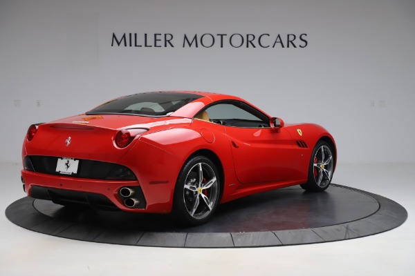 Used 2014 Ferrari California 30 for sale Sold at Pagani of Greenwich in Greenwich CT 06830 16