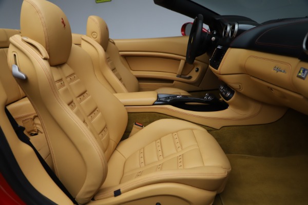 Used 2014 Ferrari California 30 for sale Sold at Pagani of Greenwich in Greenwich CT 06830 24