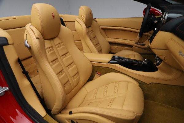 Used 2014 Ferrari California 30 for sale Sold at Pagani of Greenwich in Greenwich CT 06830 25