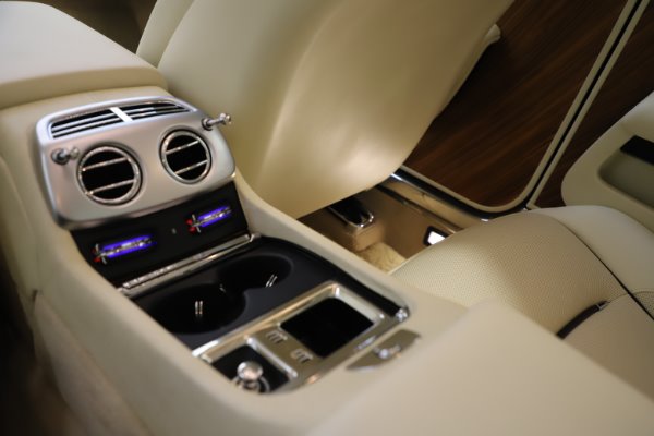 Used 2015 Rolls-Royce Wraith for sale Sold at Pagani of Greenwich in Greenwich CT 06830 22