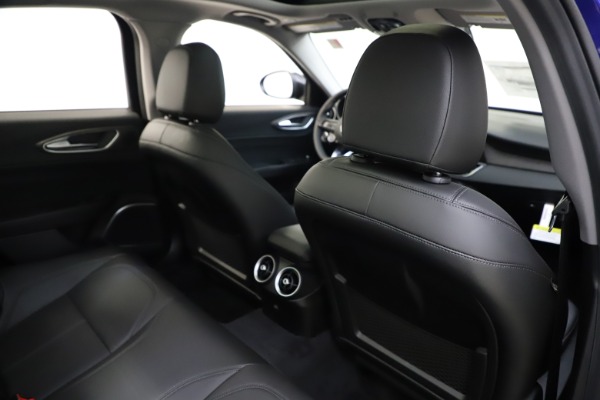 New 2020 Alfa Romeo Giulia Ti Q4 for sale $46,145 at Pagani of Greenwich in Greenwich CT 06830 28