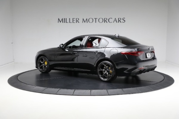 Used 2021 Alfa Romeo Giulia Veloce for sale Sold at Pagani of Greenwich in Greenwich CT 06830 9