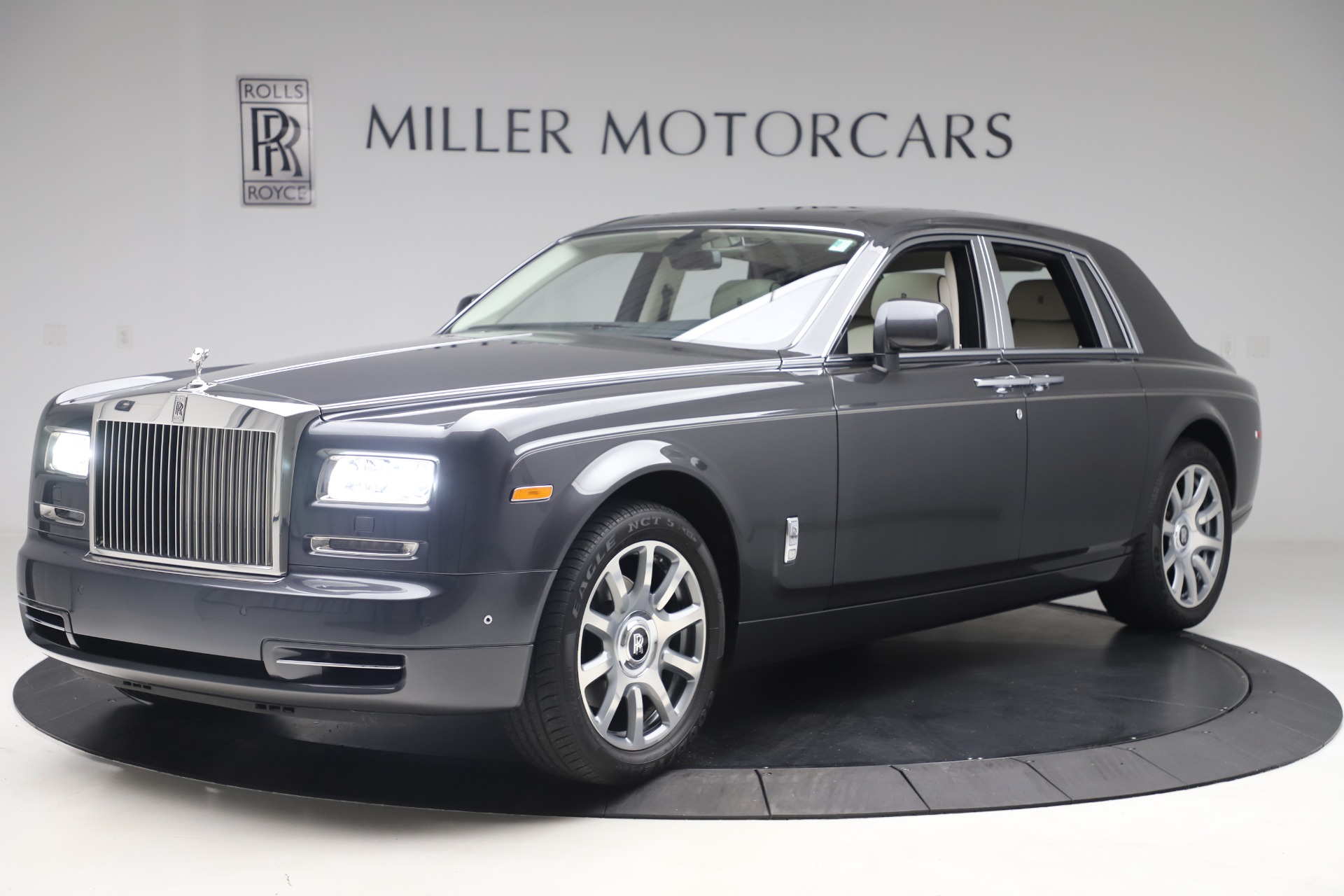 Used 2013 Rolls-Royce Phantom for sale Sold at Pagani of Greenwich in Greenwich CT 06830 1