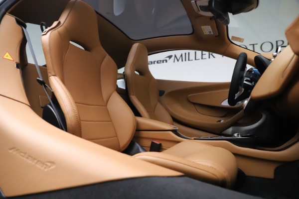 Used 2020 McLaren GT Luxe for sale $204,900 at Pagani of Greenwich in Greenwich CT 06830 19