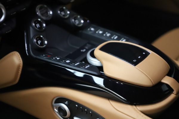 New 2020 Aston Martin Vantage Coupe for sale $183,879 at Pagani of Greenwich in Greenwich CT 06830 16