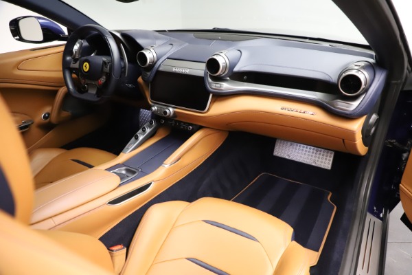 Used 2017 Ferrari GTC4Lusso for sale $209,900 at Pagani of Greenwich in Greenwich CT 06830 19