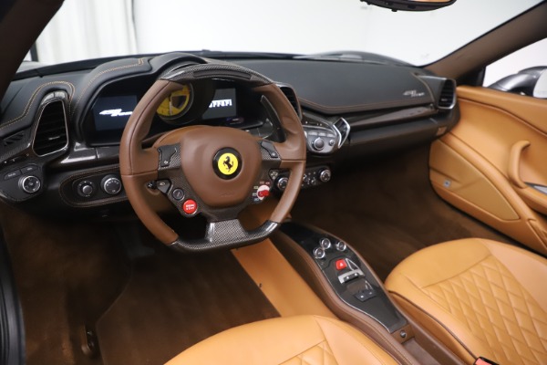 Used 2012 Ferrari 458 Spider for sale Sold at Pagani of Greenwich in Greenwich CT 06830 18