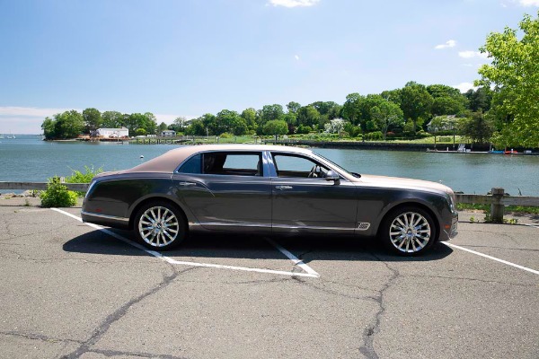 Used 2017 Bentley Mulsanne EWB for sale Sold at Pagani of Greenwich in Greenwich CT 06830 9