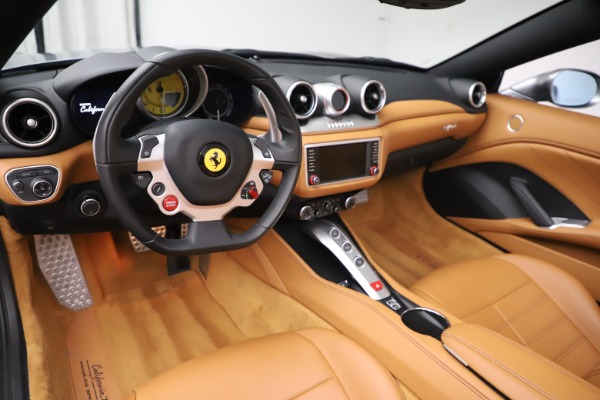 Used 2017 Ferrari California T for sale Sold at Pagani of Greenwich in Greenwich CT 06830 17