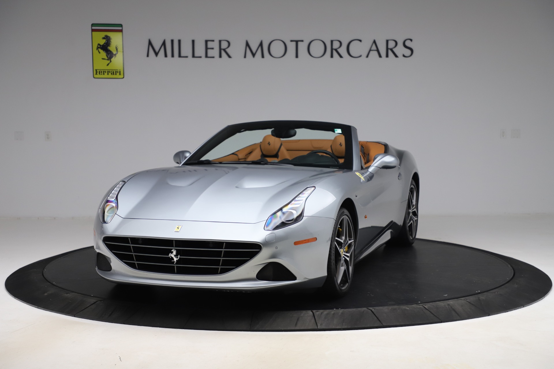 Used 2017 Ferrari California T for sale Sold at Pagani of Greenwich in Greenwich CT 06830 1