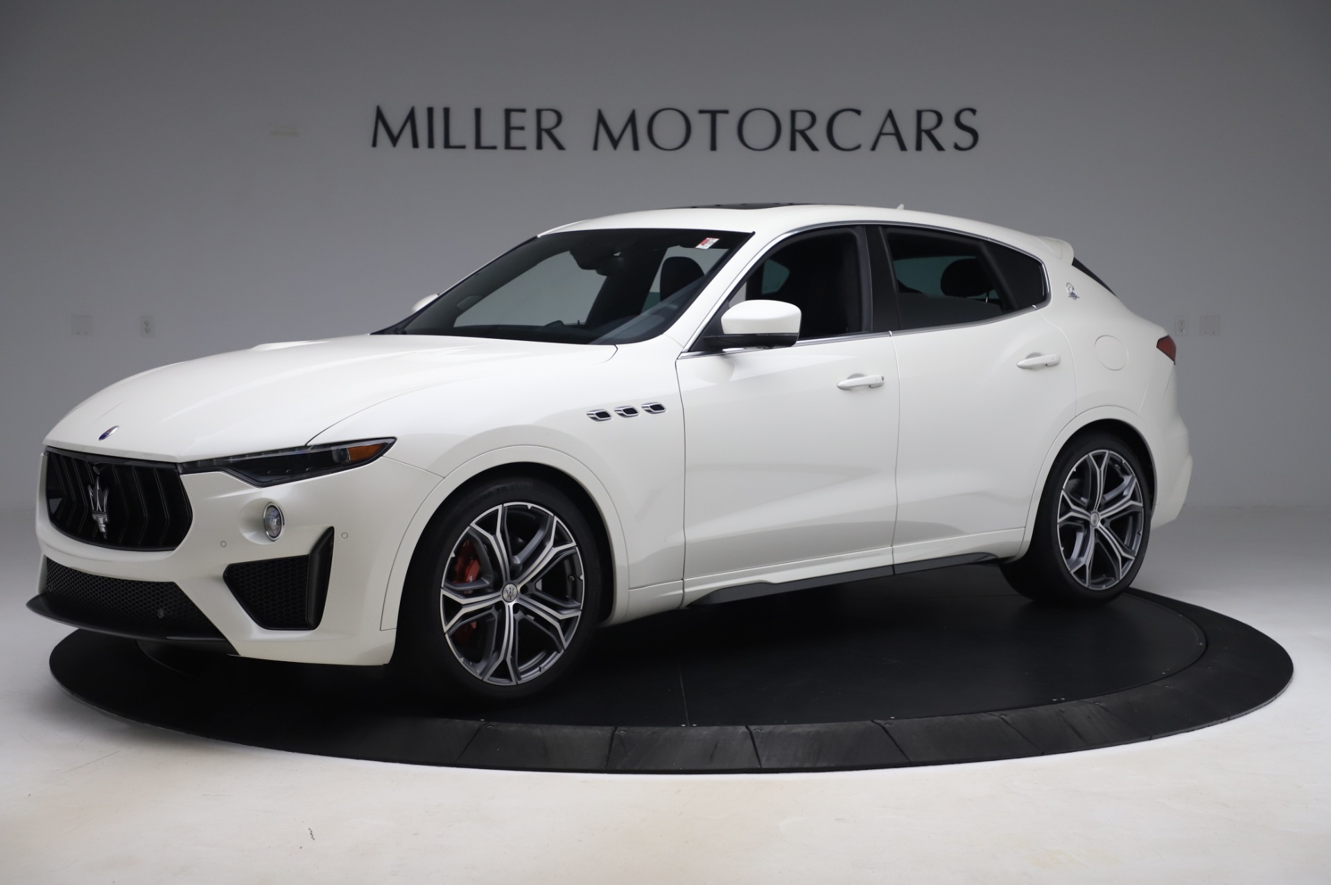 Used 2019 Maserati Levante Trofeo for sale $45,900 at Pagani of Greenwich in Greenwich CT 06830 1
