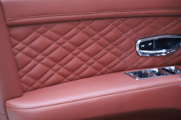 Used 2018 Bentley Flying Spur V8 S for sale $154,900 at Pagani of Greenwich in Greenwich CT 06830 17