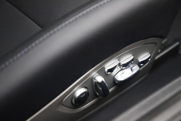 Used 2015 Porsche 911 Turbo for sale $123,900 at Pagani of Greenwich in Greenwich CT 06830 24