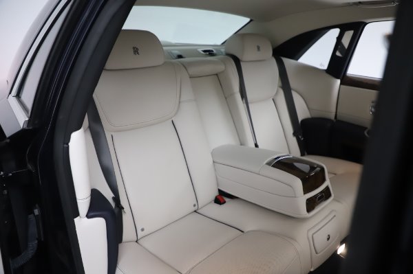 Used 2016 Rolls-Royce Ghost for sale Sold at Pagani of Greenwich in Greenwich CT 06830 15