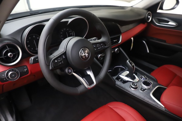New 2020 Alfa Romeo Giulia Q4 for sale $48,445 at Pagani of Greenwich in Greenwich CT 06830 13