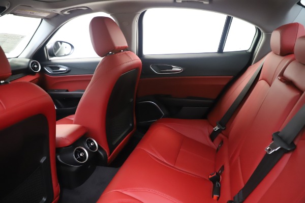 New 2020 Alfa Romeo Giulia Q4 for sale $48,445 at Pagani of Greenwich in Greenwich CT 06830 19