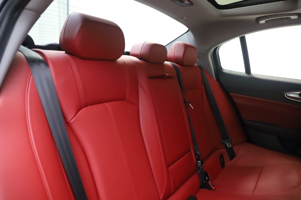 New 2020 Alfa Romeo Giulia Q4 for sale $48,445 at Pagani of Greenwich in Greenwich CT 06830 26