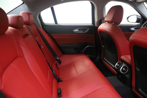 New 2020 Alfa Romeo Giulia Q4 for sale $48,445 at Pagani of Greenwich in Greenwich CT 06830 27