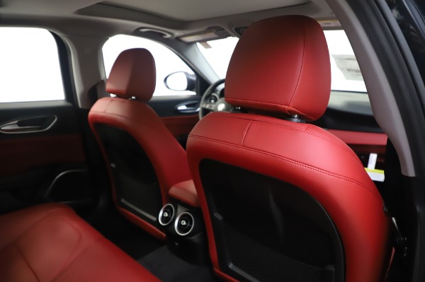 New 2020 Alfa Romeo Giulia Q4 for sale $48,445 at Pagani of Greenwich in Greenwich CT 06830 28