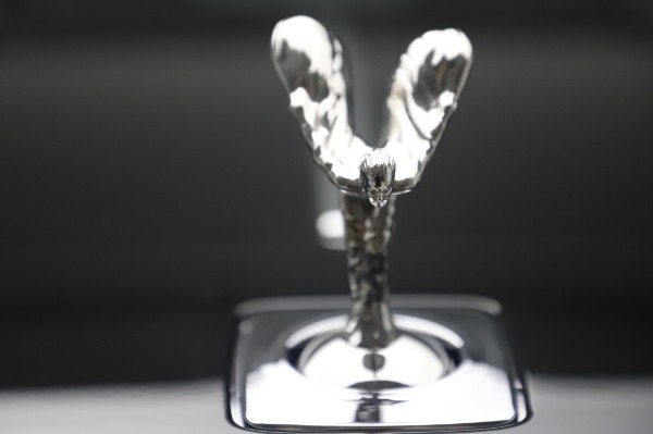 Used 2015 Rolls-Royce Wraith Base for sale $178,900 at Pagani of Greenwich in Greenwich CT 06830 28