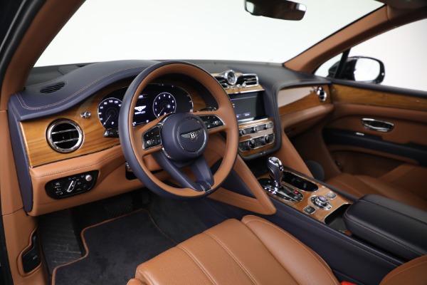 Used 2021 Bentley Bentayga V8 for sale $133,900 at Pagani of Greenwich in Greenwich CT 06830 18