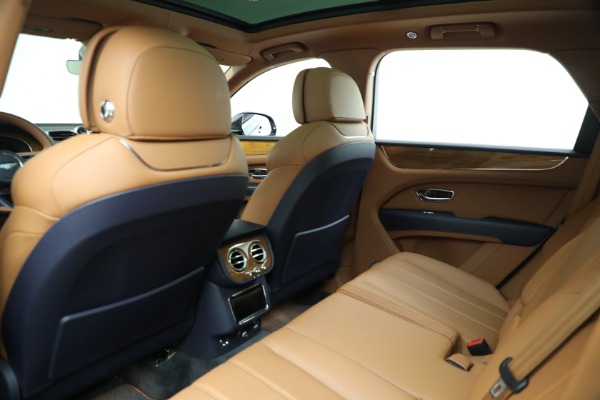 Used 2021 Bentley Bentayga V8 for sale $133,900 at Pagani of Greenwich in Greenwich CT 06830 22