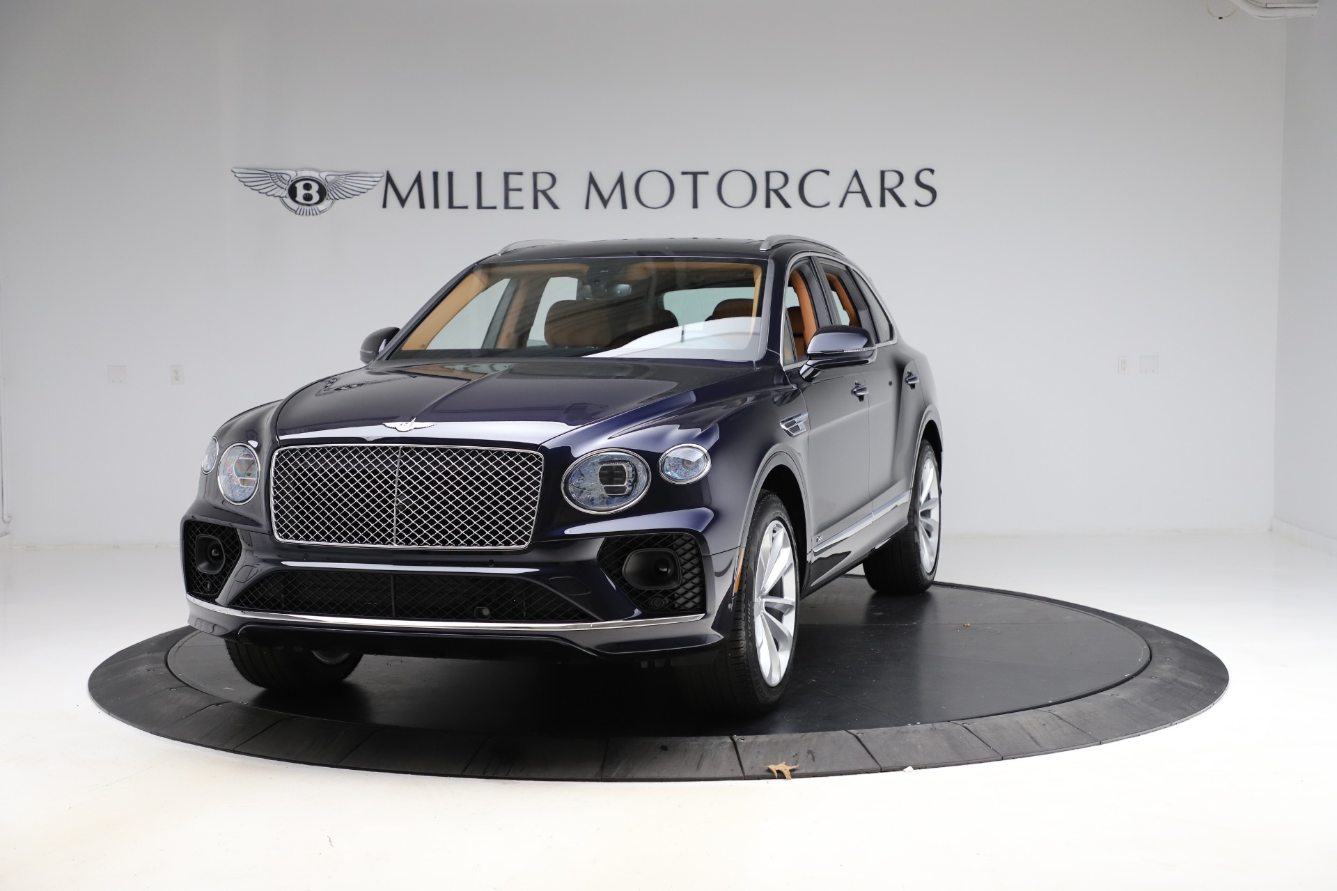 Used 2021 Bentley Bentayga V8 for sale $133,900 at Pagani of Greenwich in Greenwich CT 06830 1