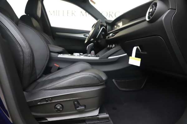 New 2020 Alfa Romeo Stelvio Ti Sport Q4 for sale $55,995 at Pagani of Greenwich in Greenwich CT 06830 23