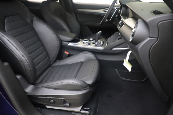 New 2020 Alfa Romeo Stelvio Ti Sport Q4 for sale $55,995 at Pagani of Greenwich in Greenwich CT 06830 24