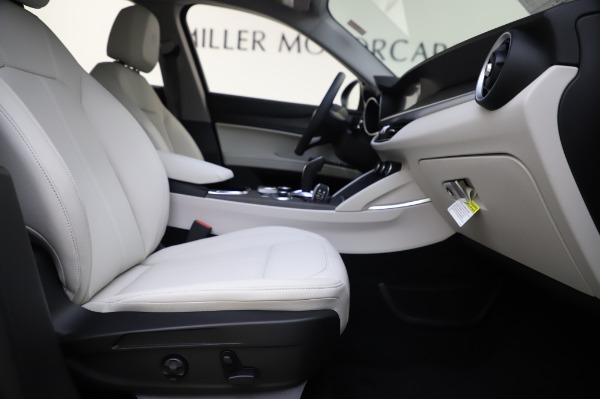 New 2020 Alfa Romeo Stelvio Ti Q4 for sale $52,895 at Pagani of Greenwich in Greenwich CT 06830 23