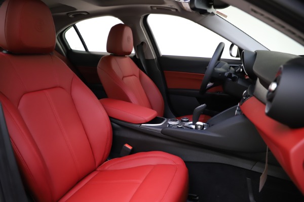 New 2020 Alfa Romeo Giulia Ti Q4 for sale Sold at Pagani of Greenwich in Greenwich CT 06830 23