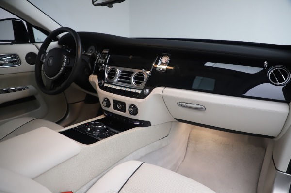 Used 2014 Rolls-Royce Wraith for sale Sold at Pagani of Greenwich in Greenwich CT 06830 21