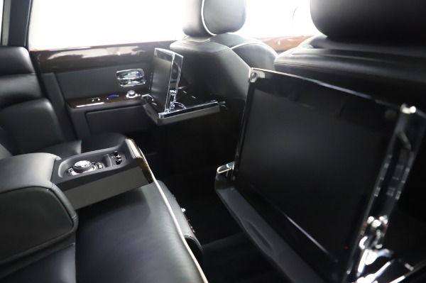 Used 2014 Rolls-Royce Phantom for sale Sold at Pagani of Greenwich in Greenwich CT 06830 18