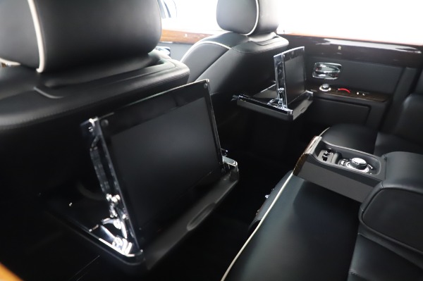 Used 2014 Rolls-Royce Phantom for sale Sold at Pagani of Greenwich in Greenwich CT 06830 19