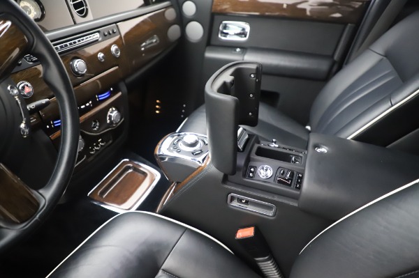 Used 2014 Rolls-Royce Phantom for sale Sold at Pagani of Greenwich in Greenwich CT 06830 22