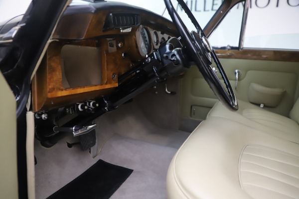 Used 1965 Rolls-Royce Silver Cloud III for sale Sold at Pagani of Greenwich in Greenwich CT 06830 18