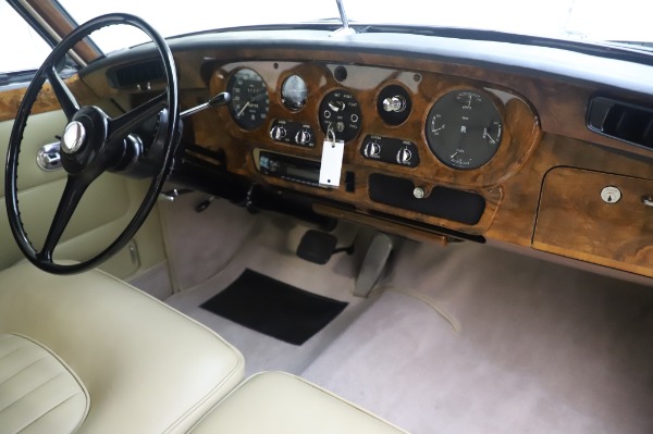 Used 1965 Rolls-Royce Silver Cloud III for sale Sold at Pagani of Greenwich in Greenwich CT 06830 25