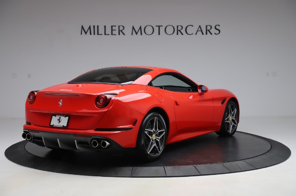 Used 2017 Ferrari California T for sale Sold at Pagani of Greenwich in Greenwich CT 06830 16