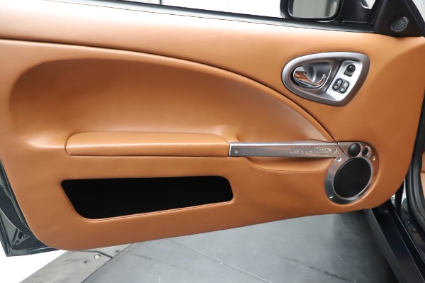 Used 2003 Aston Martin V12 Vanquish Coupe for sale $99,900 at Pagani of Greenwich in Greenwich CT 06830 17