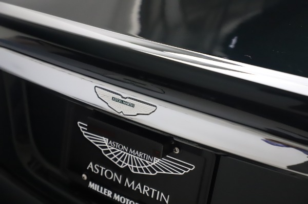 Used 2003 Aston Martin V12 Vanquish Coupe for sale $99,900 at Pagani of Greenwich in Greenwich CT 06830 25