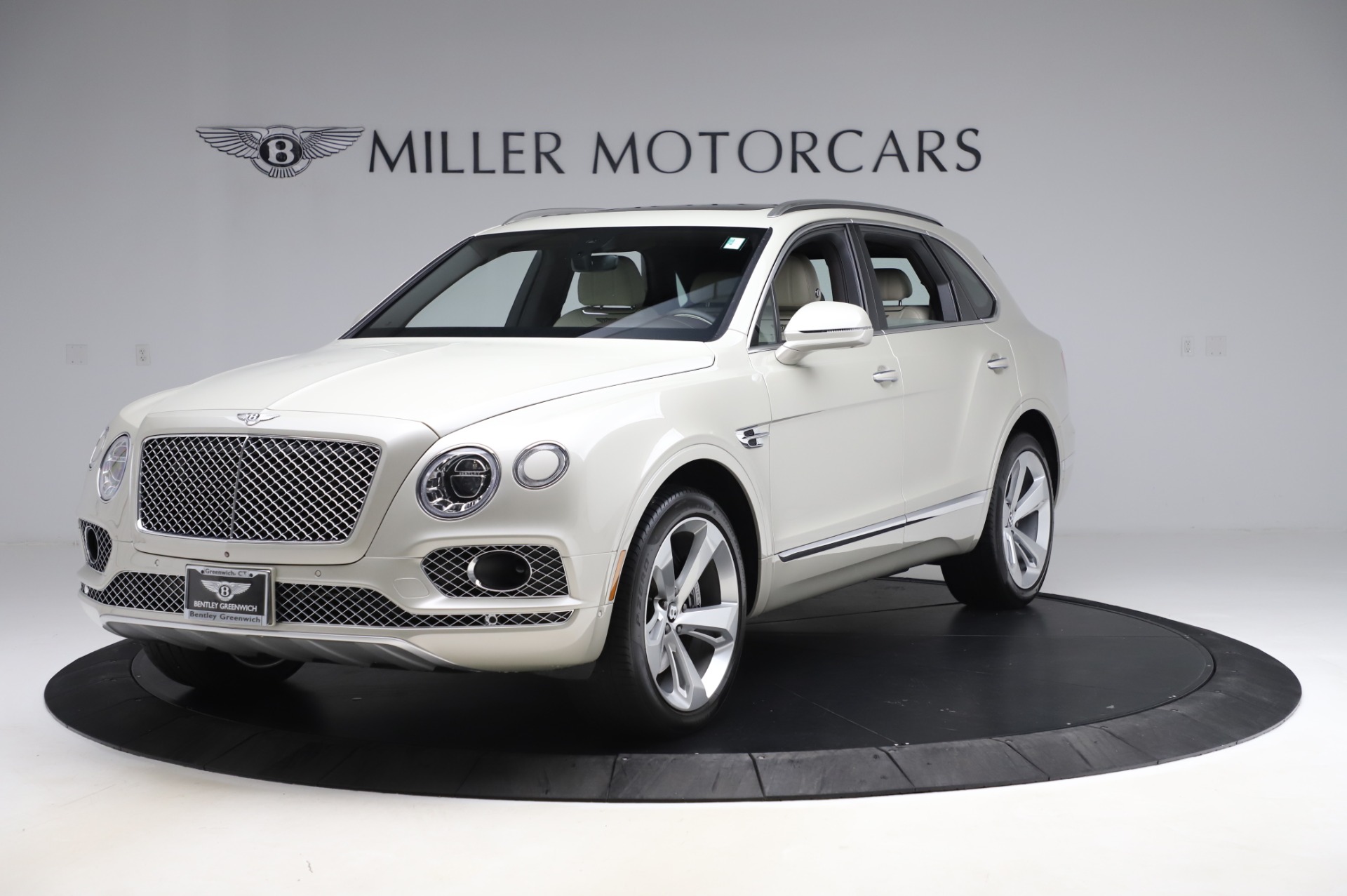 Used 2018 Bentley Bentayga Onyx Edition for sale Sold at Pagani of Greenwich in Greenwich CT 06830 1