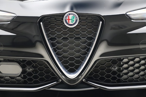 New 2020 Alfa Romeo Giulia Sport Q4 for sale $48,895 at Pagani of Greenwich in Greenwich CT 06830 13