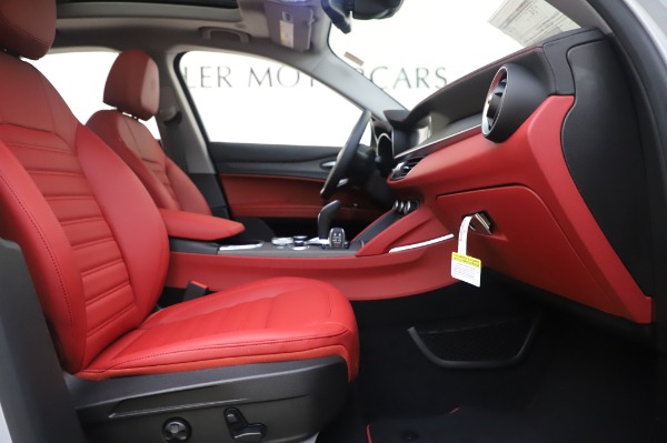 New 2020 Alfa Romeo Stelvio Ti Lusso Q4 for sale $54,145 at Pagani of Greenwich in Greenwich CT 06830 24