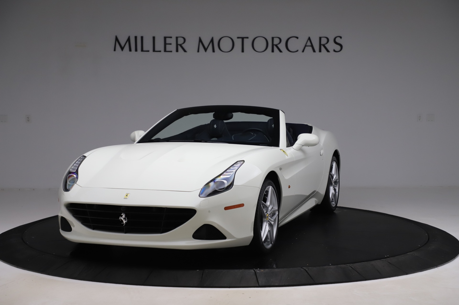 Used 2016 Ferrari California T for sale Sold at Pagani of Greenwich in Greenwich CT 06830 1