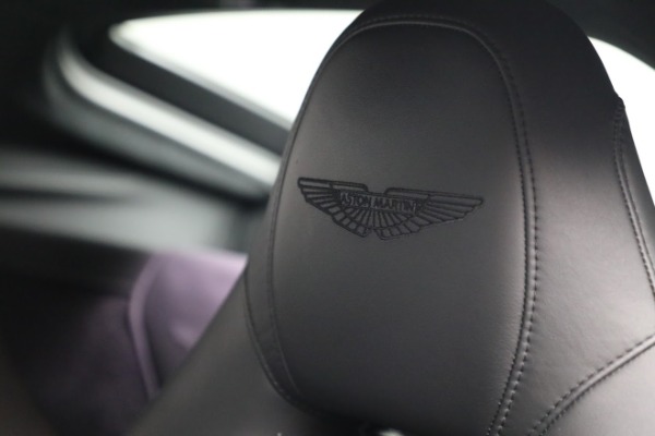 Used 2019 Aston Martin Vantage for sale $132,900 at Pagani of Greenwich in Greenwich CT 06830 17