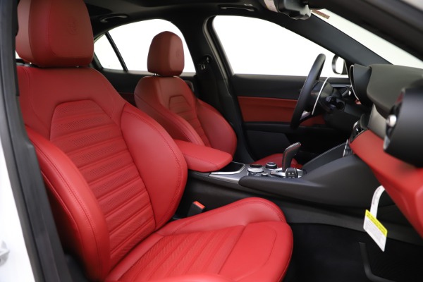 New 2020 Alfa Romeo Giulia Ti Sport Q4 for sale Sold at Pagani of Greenwich in Greenwich CT 06830 19