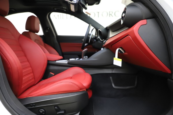 New 2020 Alfa Romeo Giulia Ti Sport Q4 for sale Sold at Pagani of Greenwich in Greenwich CT 06830 20