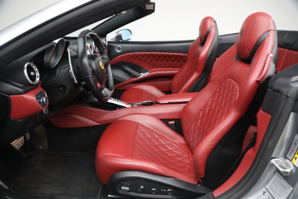 Used 2017 Ferrari California T for sale $144,900 at Pagani of Greenwich in Greenwich CT 06830 20