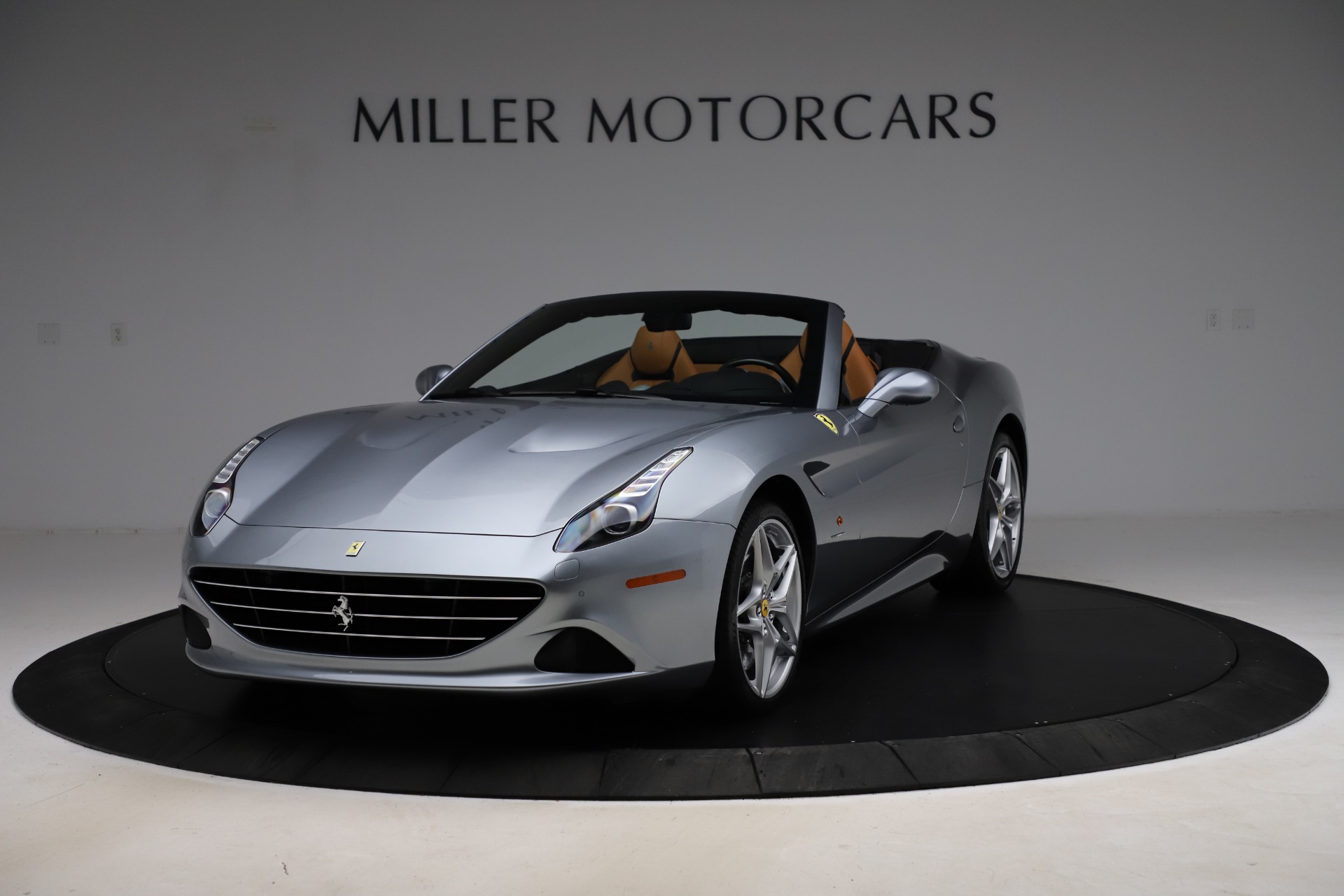 Used 2016 Ferrari California T for sale Sold at Pagani of Greenwich in Greenwich CT 06830 1