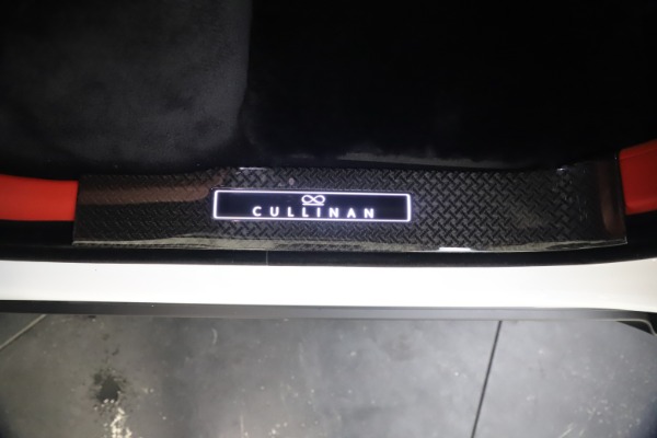 New 2021 Rolls-Royce Cullinan Black Badge for sale $431,325 at Pagani of Greenwich in Greenwich CT 06830 24
